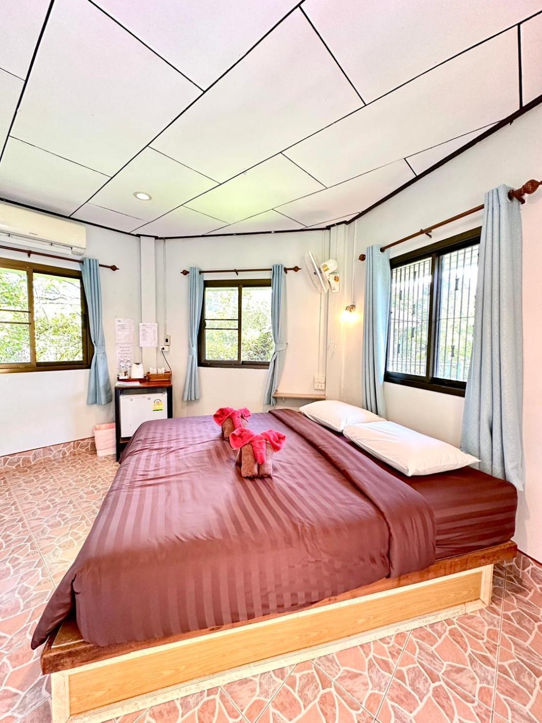 Khao Sok Jungle Huts Resort Khao Sok National Park Extérieur photo