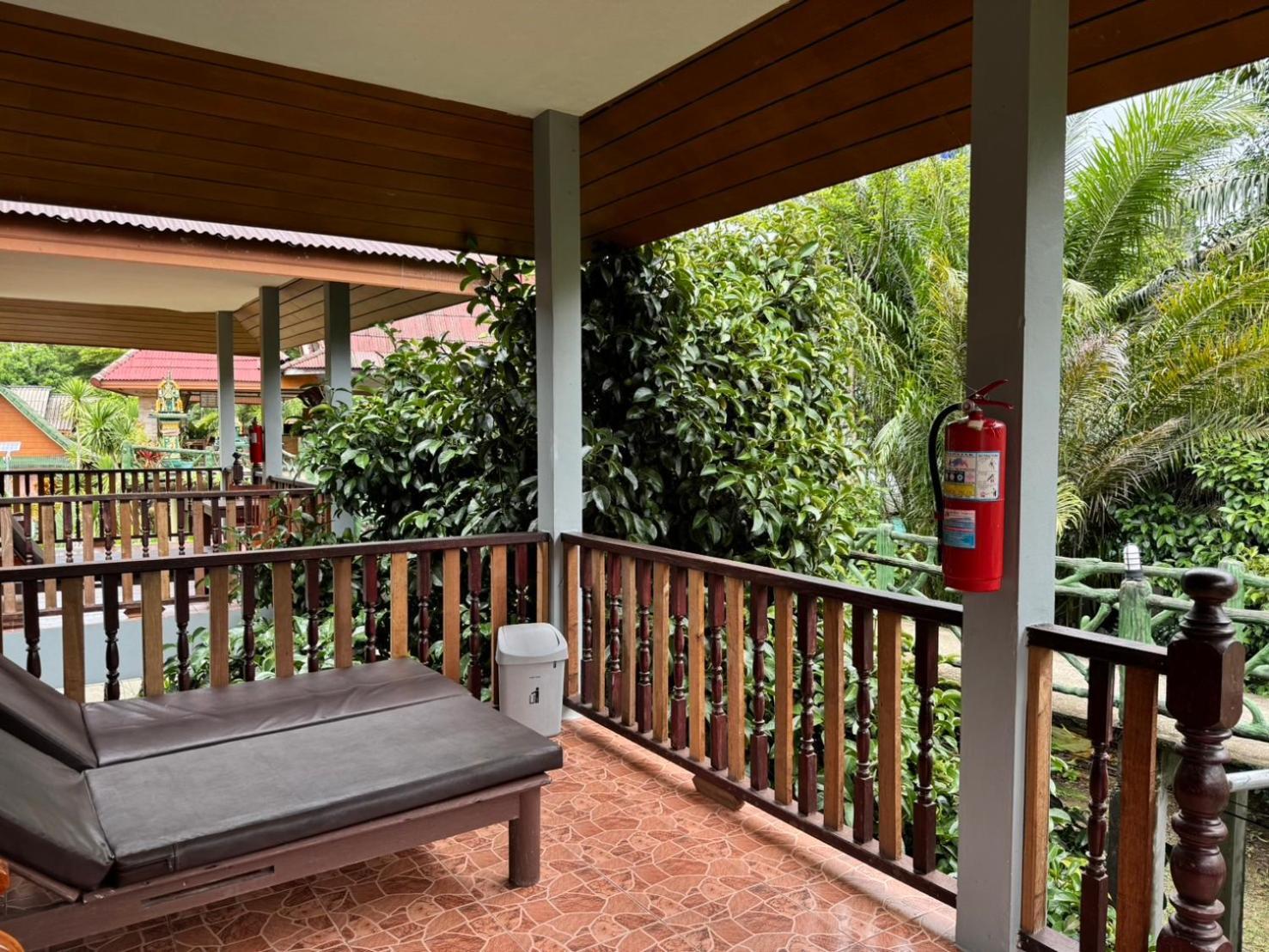 Khao Sok Jungle Huts Resort Khao Sok National Park Extérieur photo