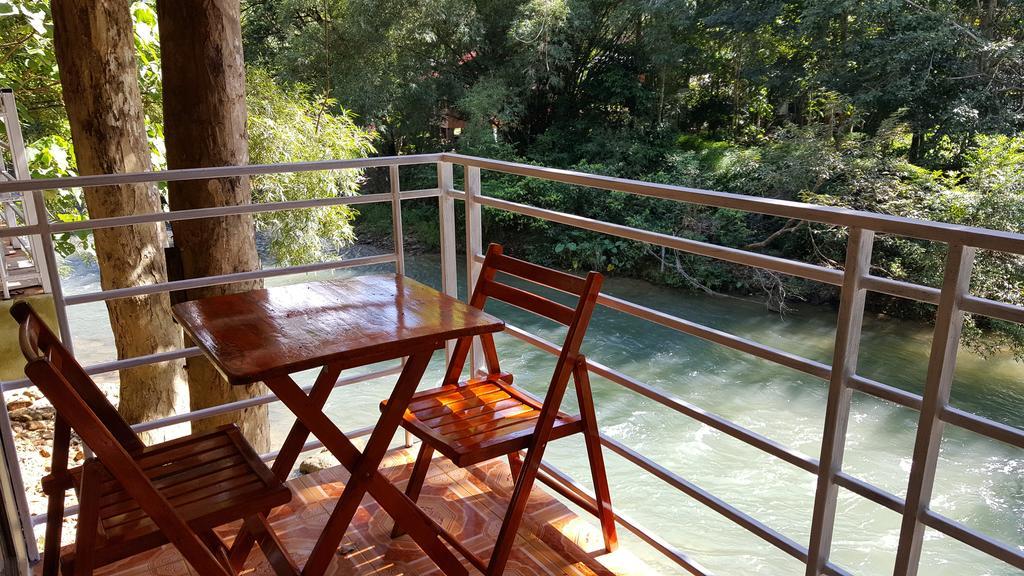 Khao Sok Jungle Huts Resort Khao Sok National Park Extérieur photo